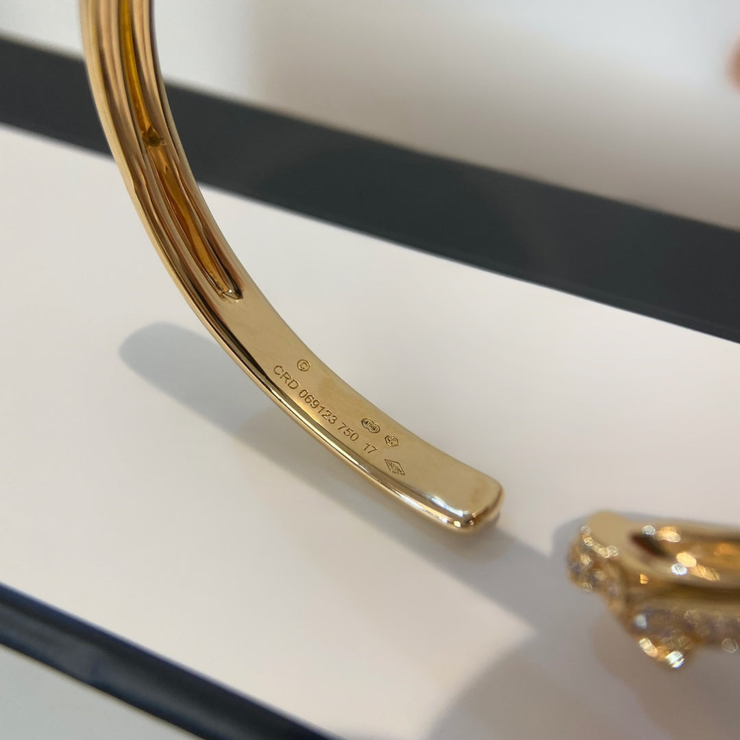 CARTIER PANTHERE GOLD DIAMOND OPEN BRACELET
