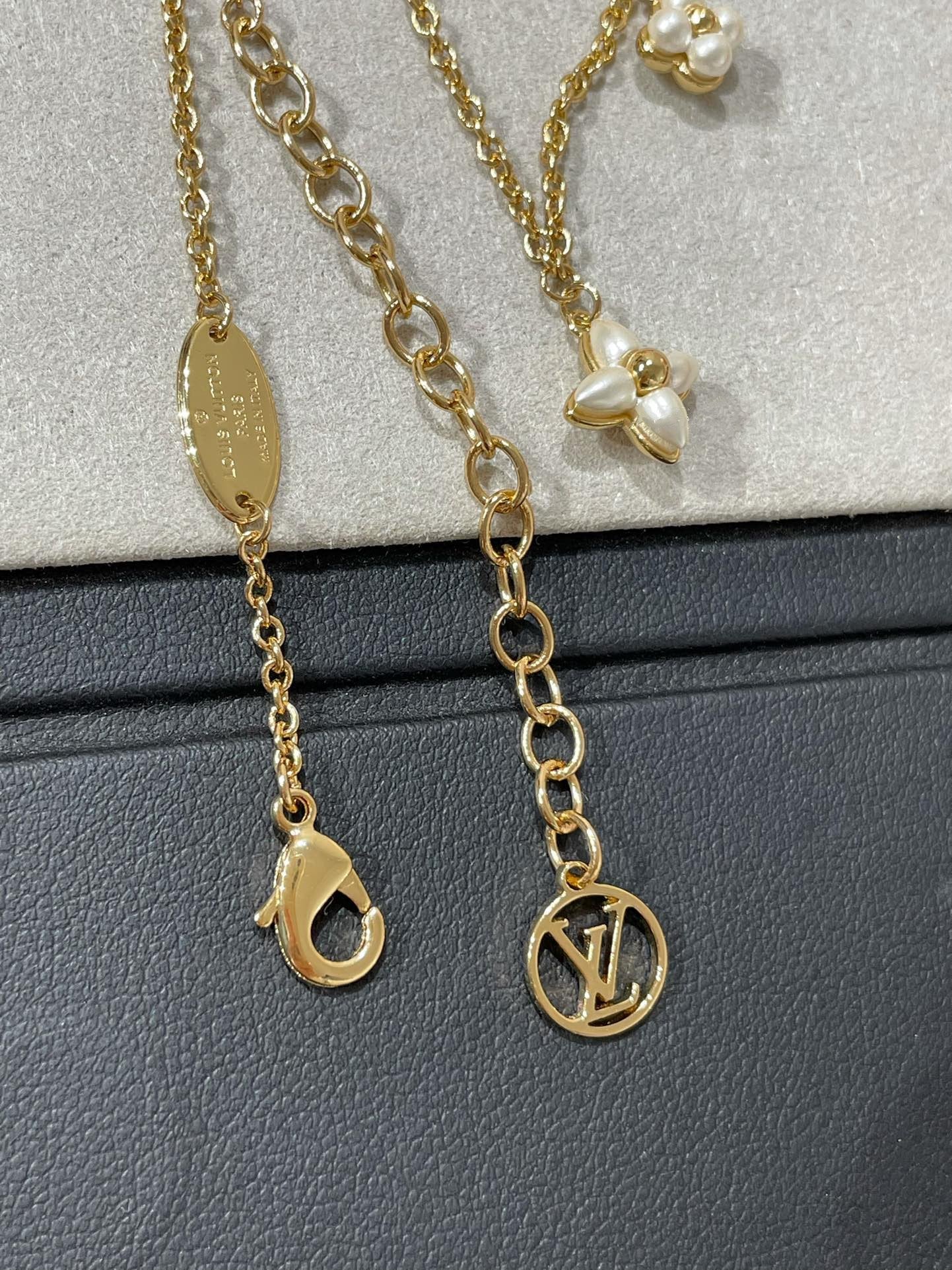 LOUIS VUITTON FLOWERGRAM GOLD MOP DOUBLE ROW NECKLACE