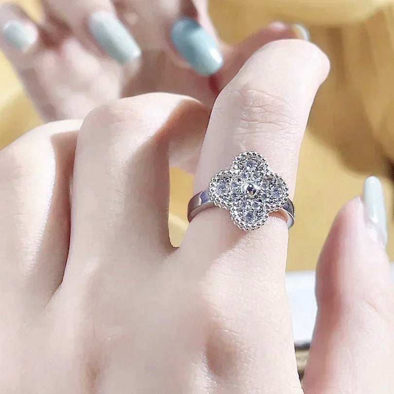 VCA CLOVER DIAMOND RING