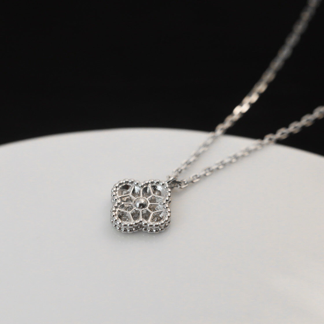 VCA CLOVER MINI 9.5MM PENDANT DIAMOND NECKLACE