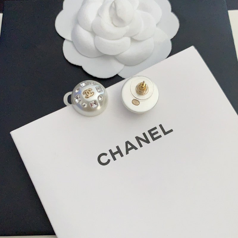18K Chanel Pearl Round Crystal Earrings