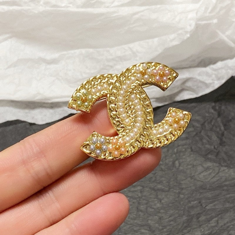 18K Chanel Pearl Gold Brooch