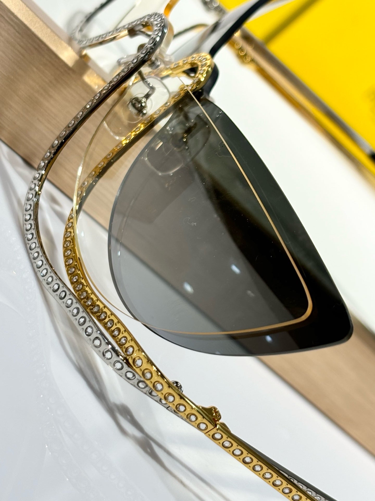 FENDI CRYSTAL STUDDED CAT EYE FRAME SUNGLASSES FE40158 IN METAL