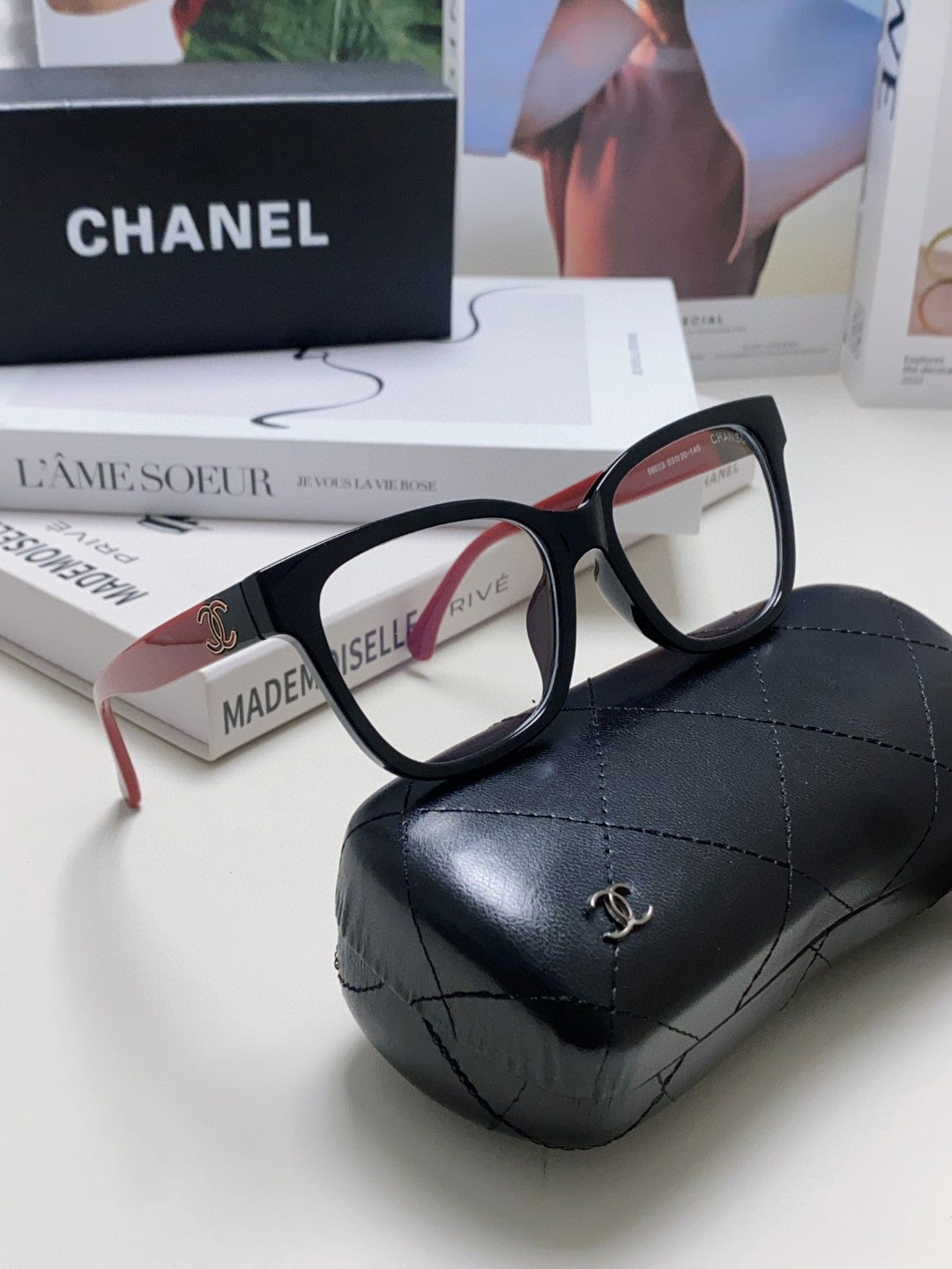 CHANEL SQUARE SUNGLASSES 632889 IN BLACK AND RED ACETATE