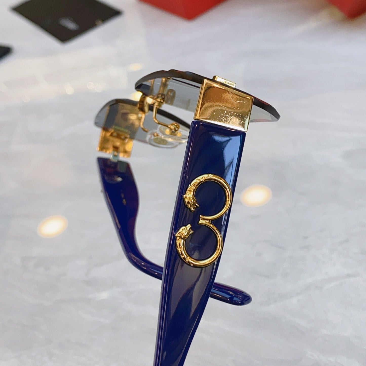 CARTIER PANTHÈRE GEOMETRIC SUNGLASSES CT0637S IN METAL AND ACETATE