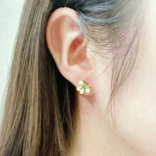 VCA FRIVOLE FLOWER MALACHITE EARRINGS
