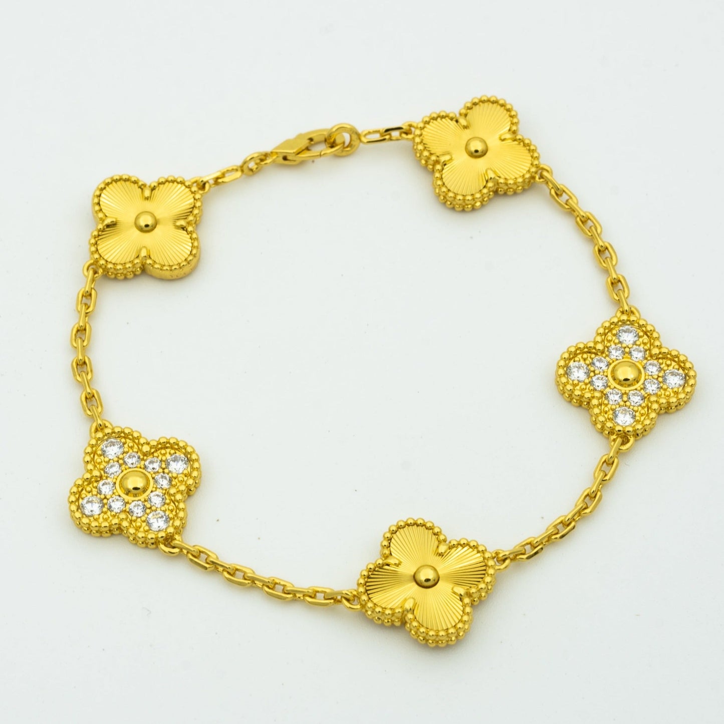 VCA CLOVER 5 MOTIF LASER BRACELET COLLECTION