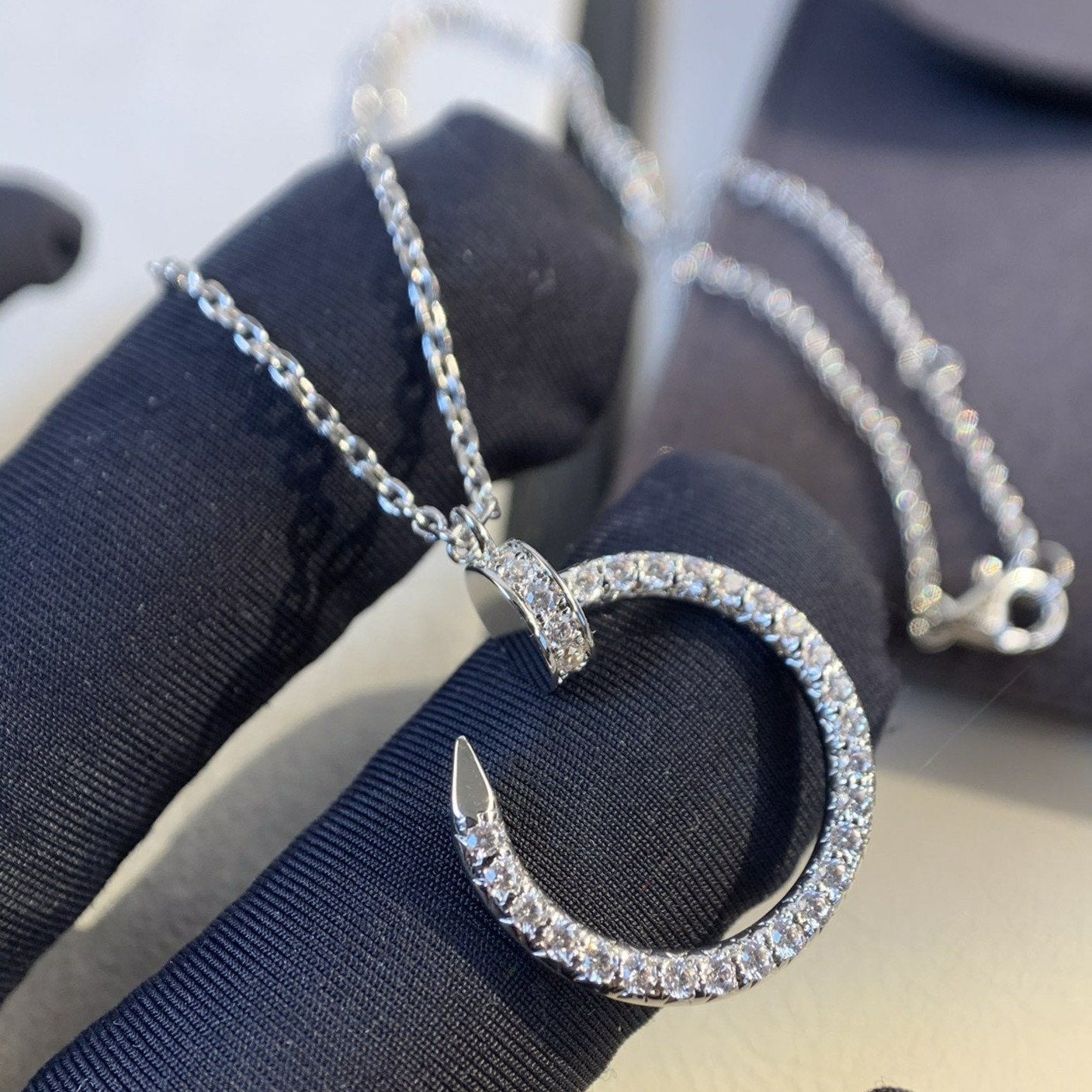 CARTIER JUSTE NECKLACE SILVER DIAMONDS