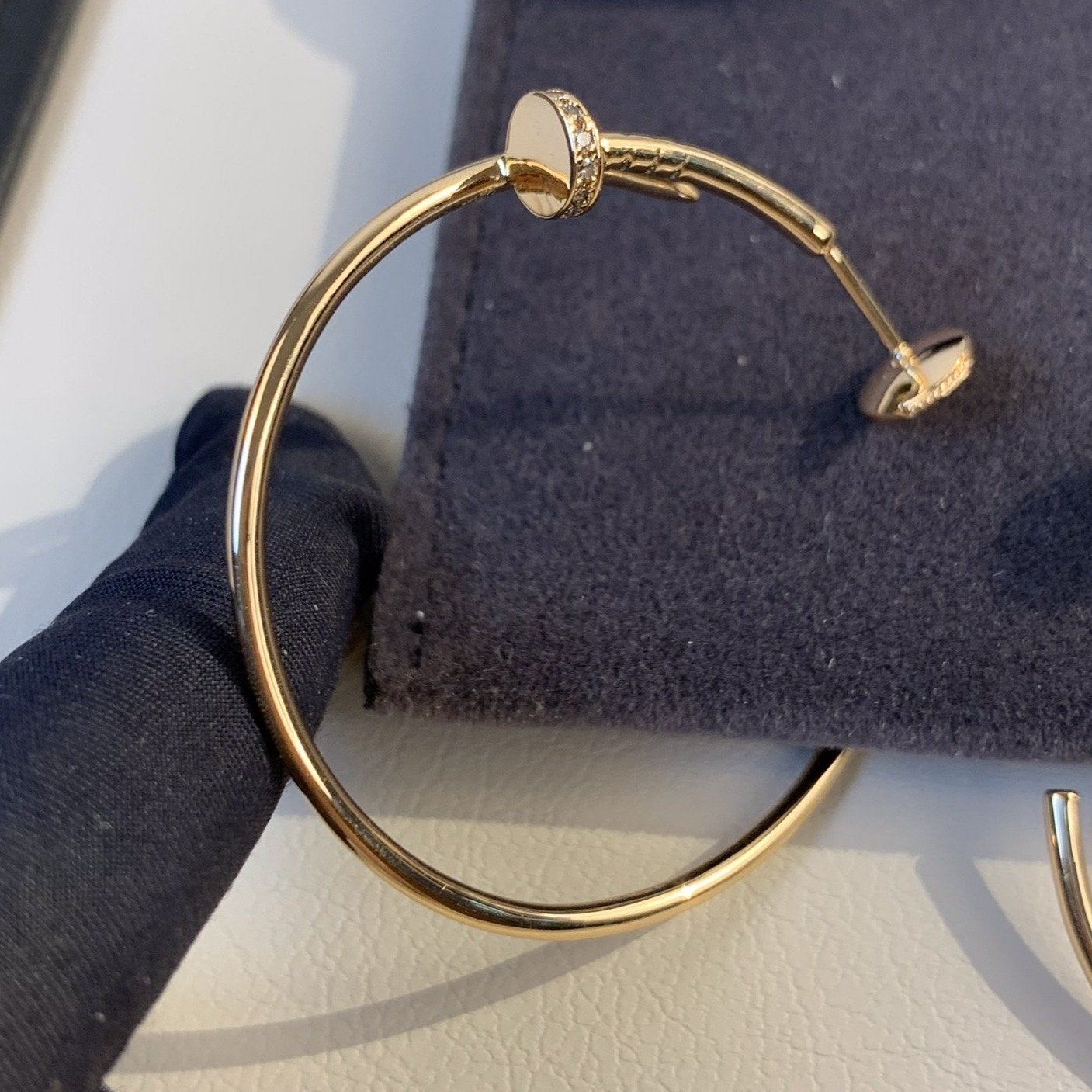 CARTIER JUSTE EARRINGS GOLD DIAMONDS 1.8MM