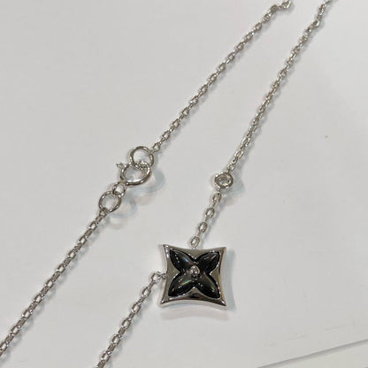 LOUIS VUITTON STAR BLACK MOP NECKLACE