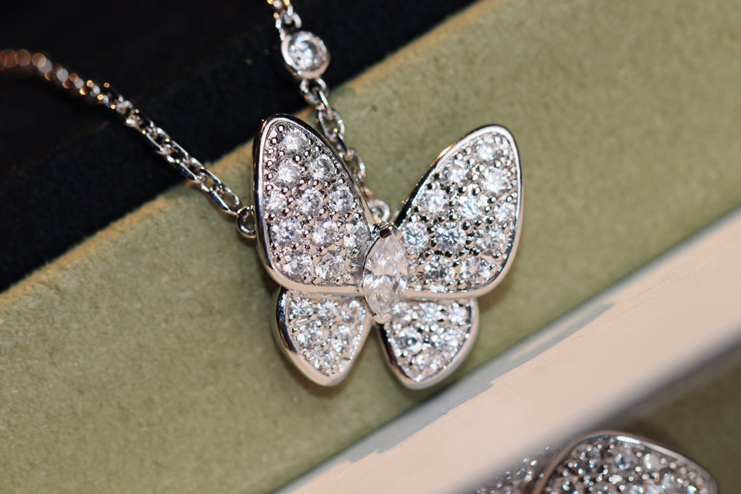 VCA BUTTERFLY DIAMOND NECKLACE