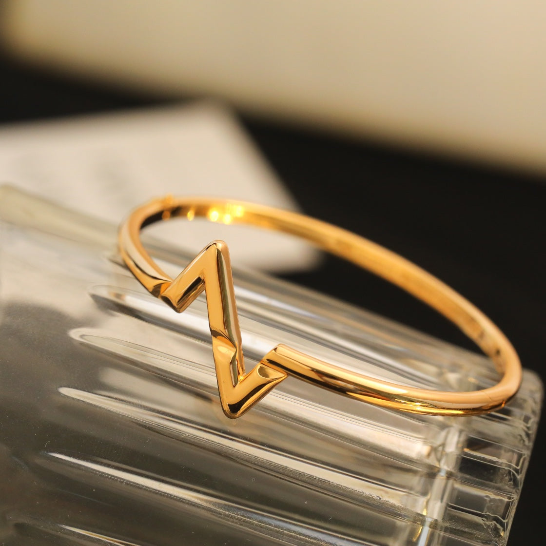 LOUIS VUITTON VOLTE UPSITE DOWN BRACELET