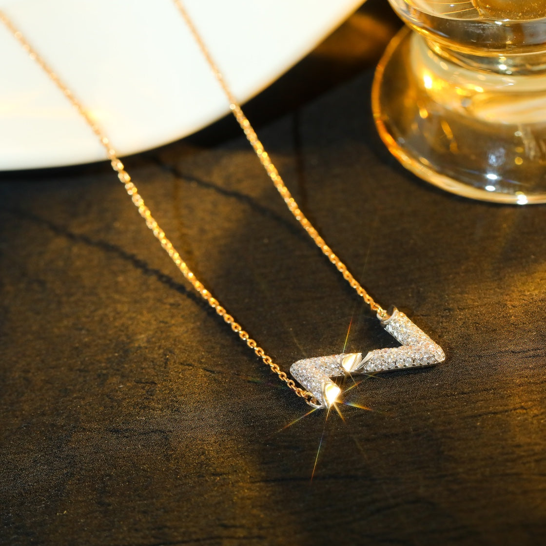 LOUIS VUITTON VOLT SILVER DIAMOND PEDANT NECKLACE