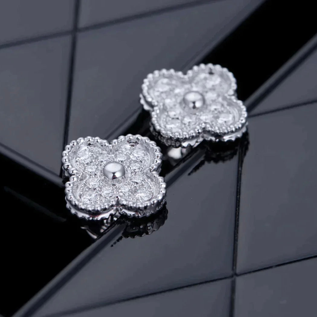 VCA CLOVER 1 MOTIFS DIAMOND STUD EARRINGS SILVER