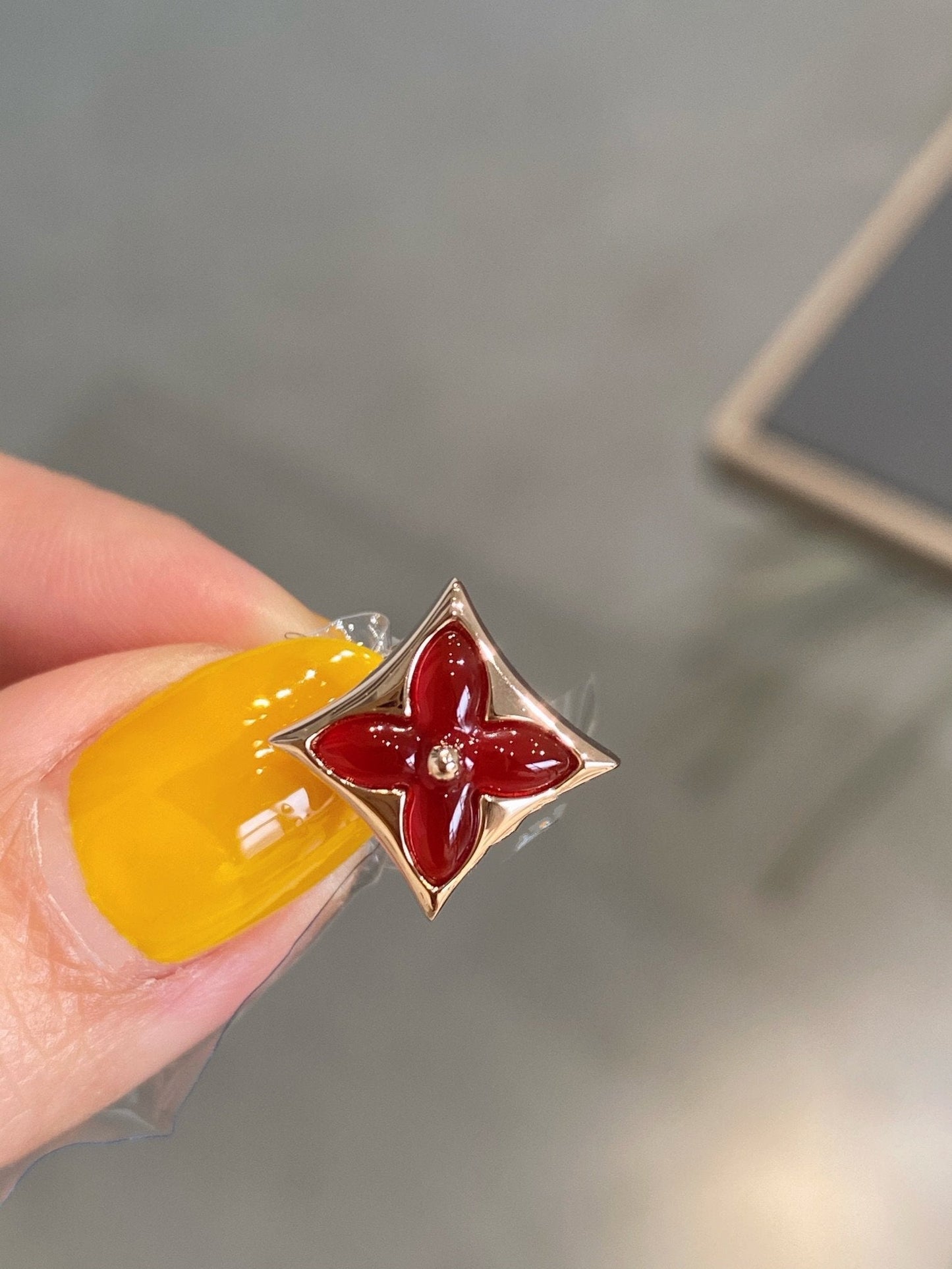 LOUIS VUITTON STAR AND SUN PINK GOLD CARNELIAN STUD EARRINGS