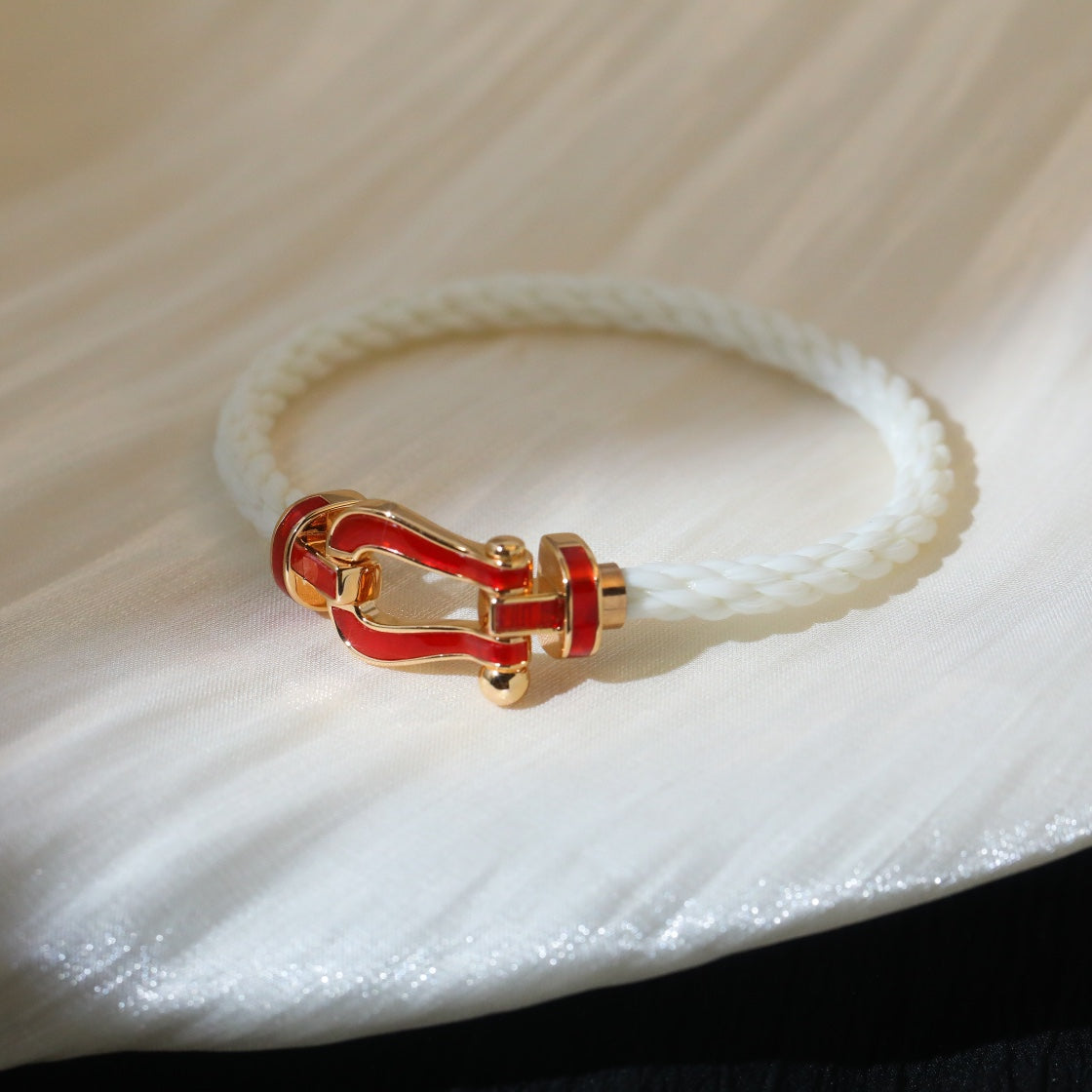 FRED FORCE 10 WHITE TEXTILE DIAMOND PAVED