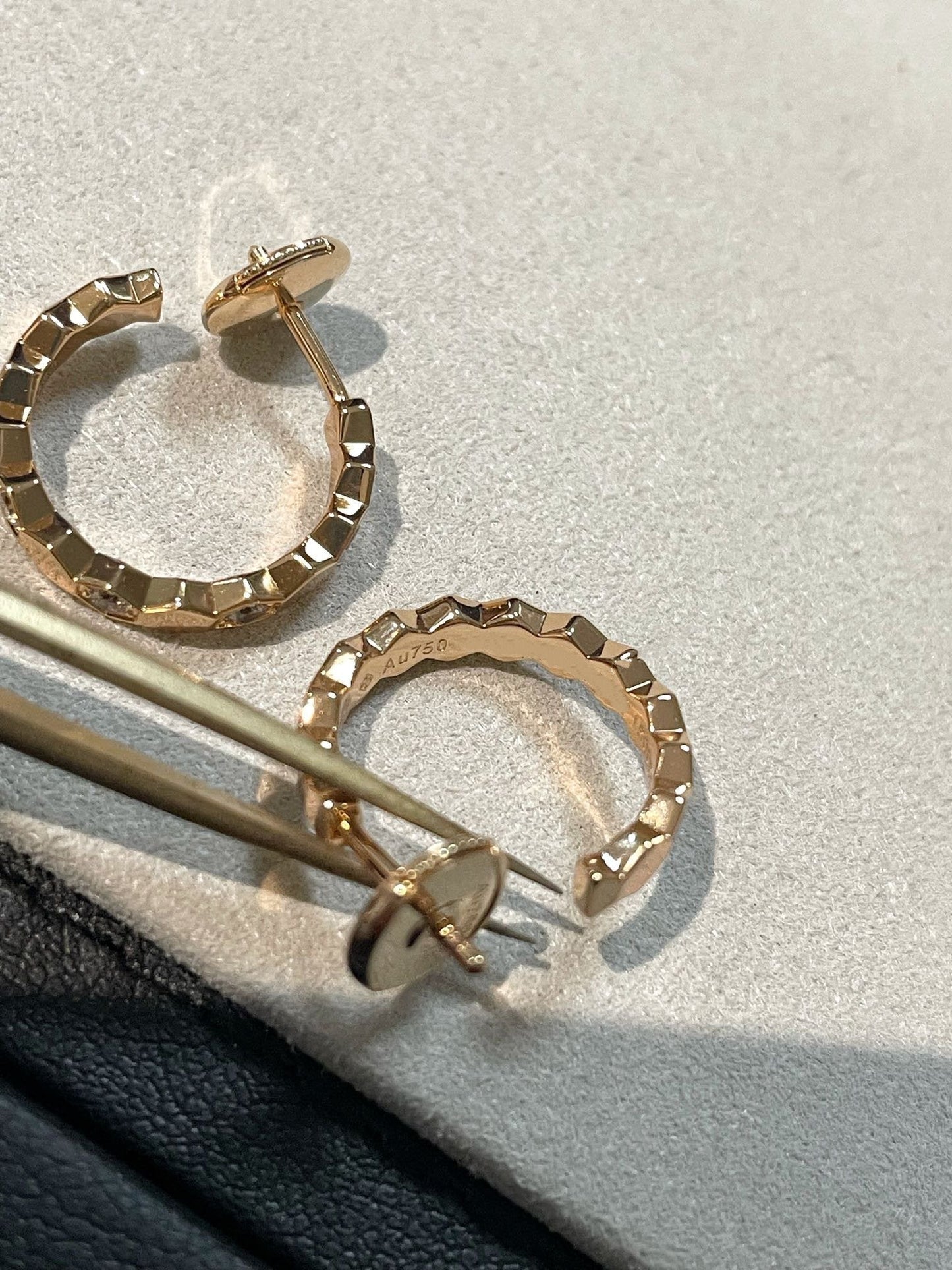 CHAUMET Hollow Design Four-Leaf Clover Flower Shape Earrings