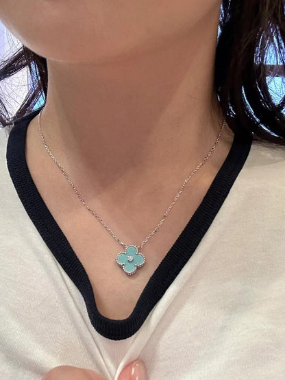 VCA CLOVER 1 DIAMOND LIGHT BLUE SILVER NECKLACE