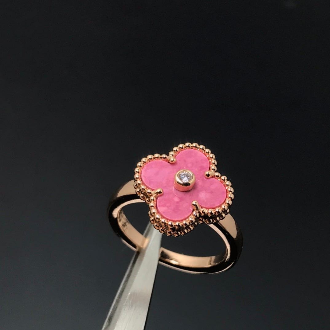 VCA CLOVER RHODONITE ROSE GOLD RING
