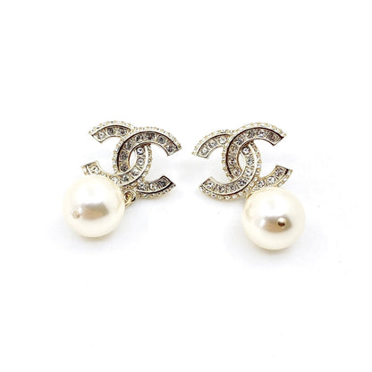 18K  Chanel Pearls Earrings