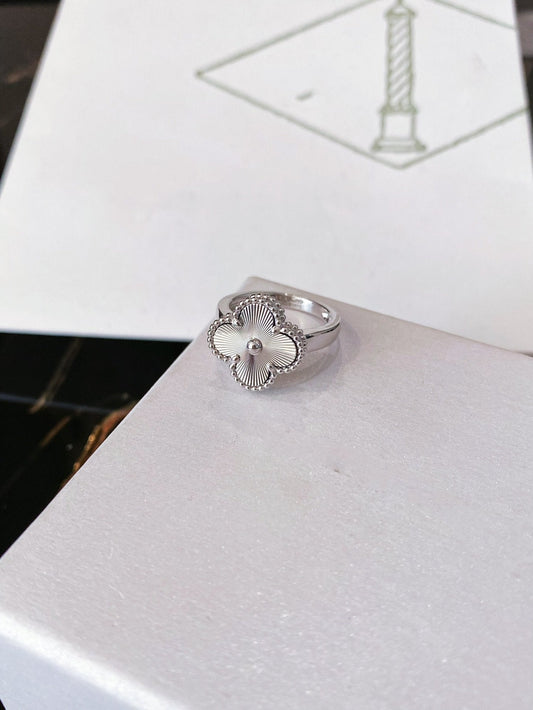 VCA CLOVER SILVER RING