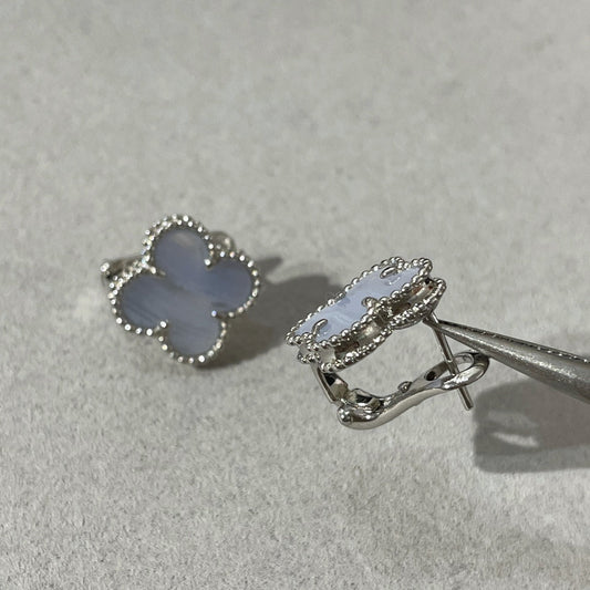 VCA CLOVER CHALCEDONY SILVER STUD EARRINGS