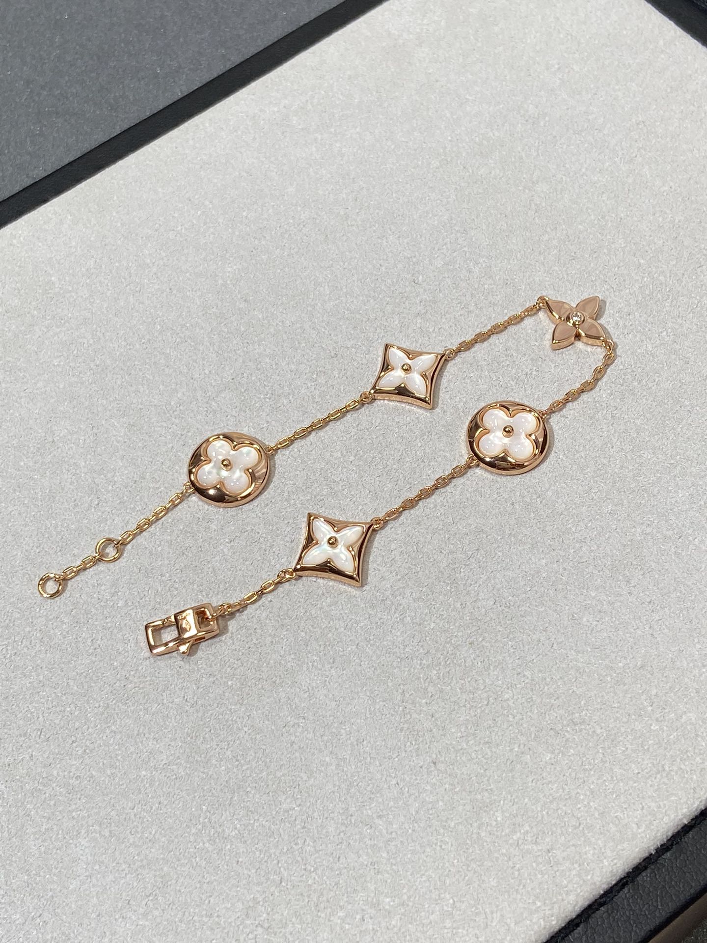 LOUIS VUITTON STAR AND SUN 5 MOTIF MOP PINK GOLD BRACELET