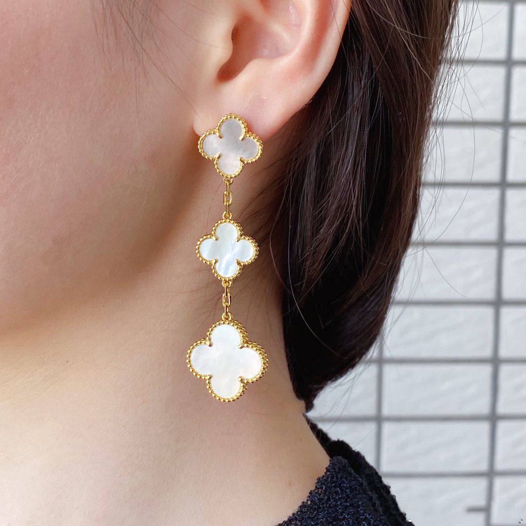 VCA CLOVER MOP 3 MOTIFS GOLD EARRINGS