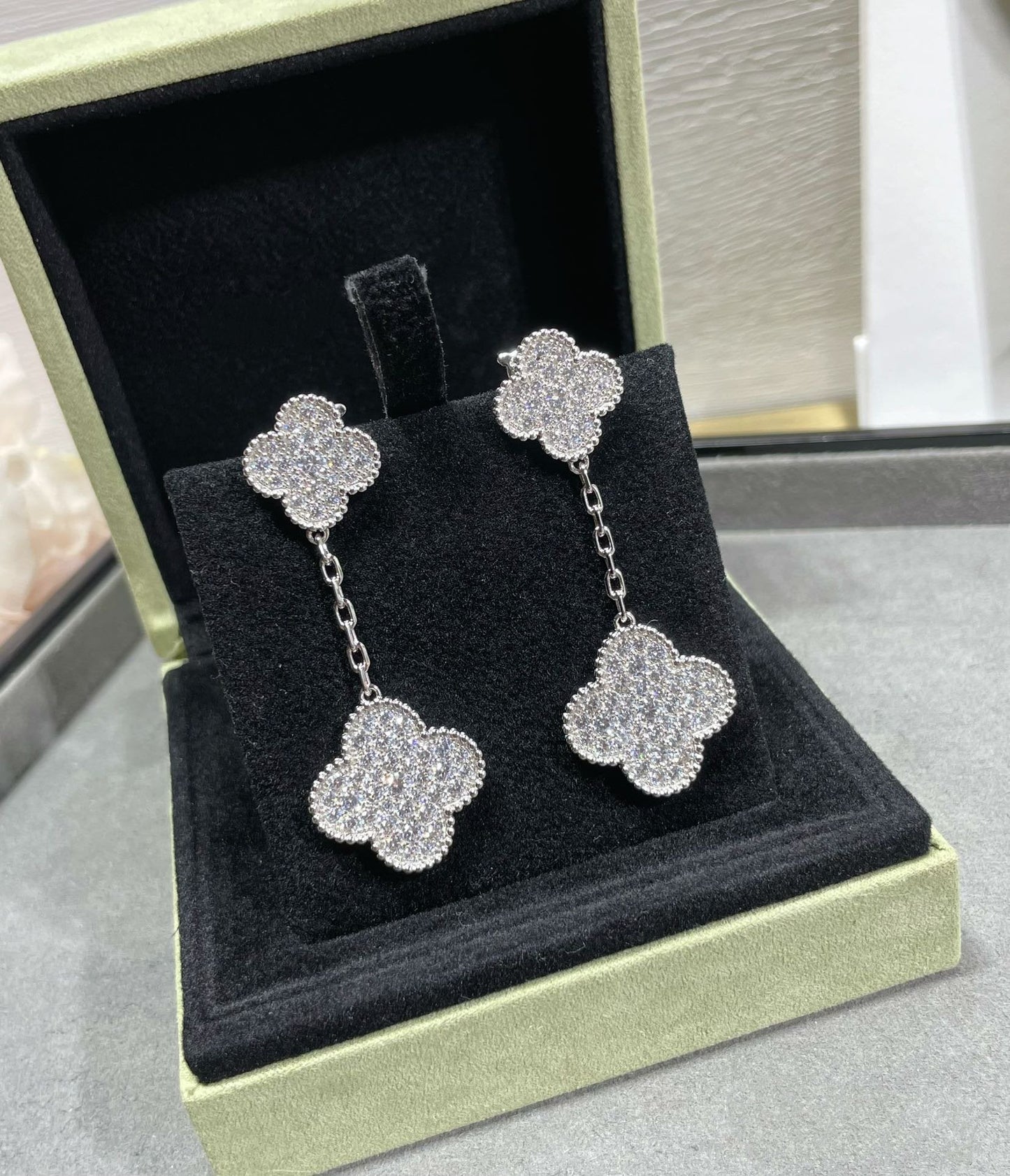 VCA CLOVER 2 MOTIFS DIAMOND PAVED SILVER EARRINGS