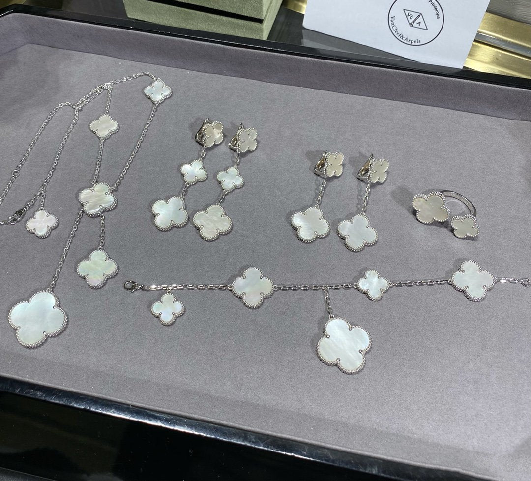 VCA CLOVER 5 MOTIF WHITE MOP SILVER BRACELET