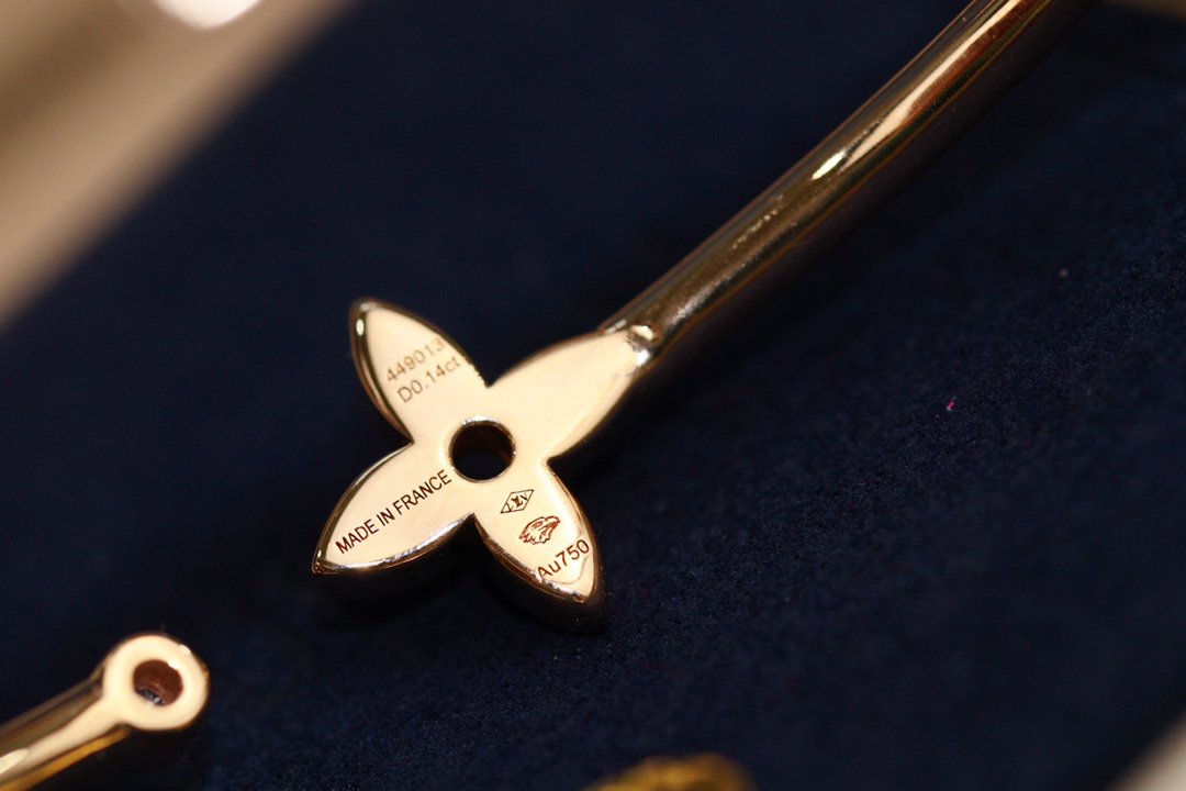 LOUIS VUITTON IDYLLE PINK GOLD OPEN BRACELET DIAMOND PAVED