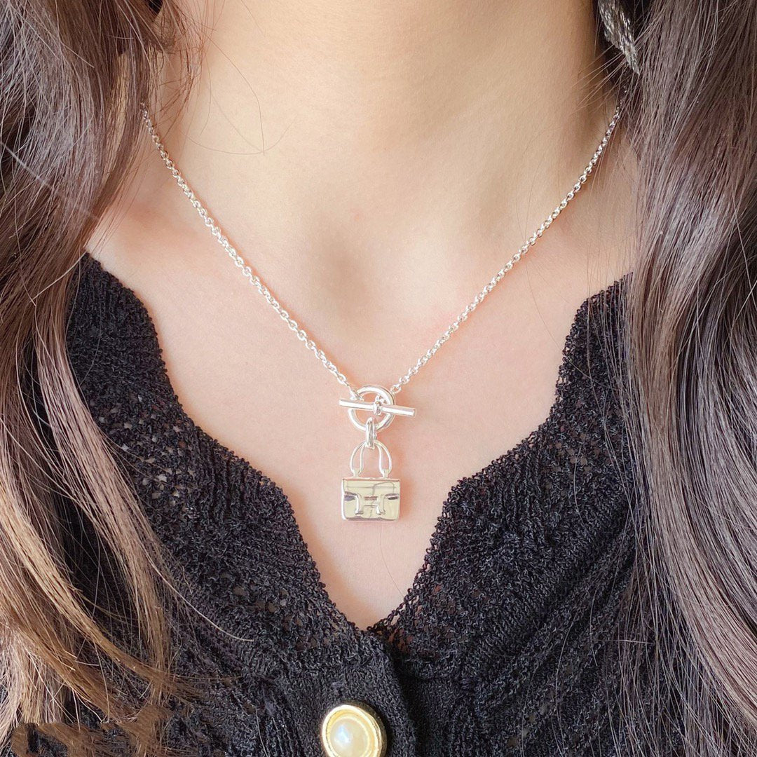 HERMES CONSTANCE PEDANT SILVER NECKLACE