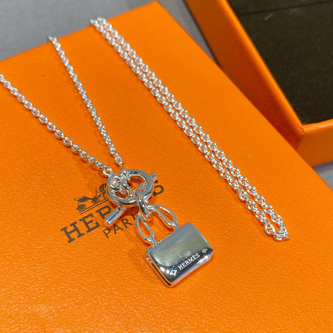 HERMES CONSTANCE PEDANT SILVER NECKLACE