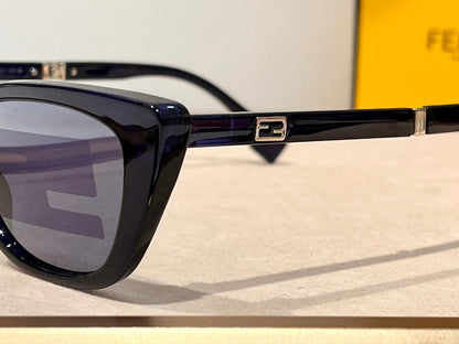 FENDI FOLDABLE FF DIAMONDS CAT EYE SUNGLASSES 548844 IN ACETATE