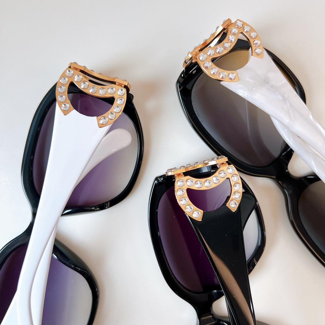 CHANEL CAT EYE SUNGLASSES A71498 IN ACETATE METAL LOGO