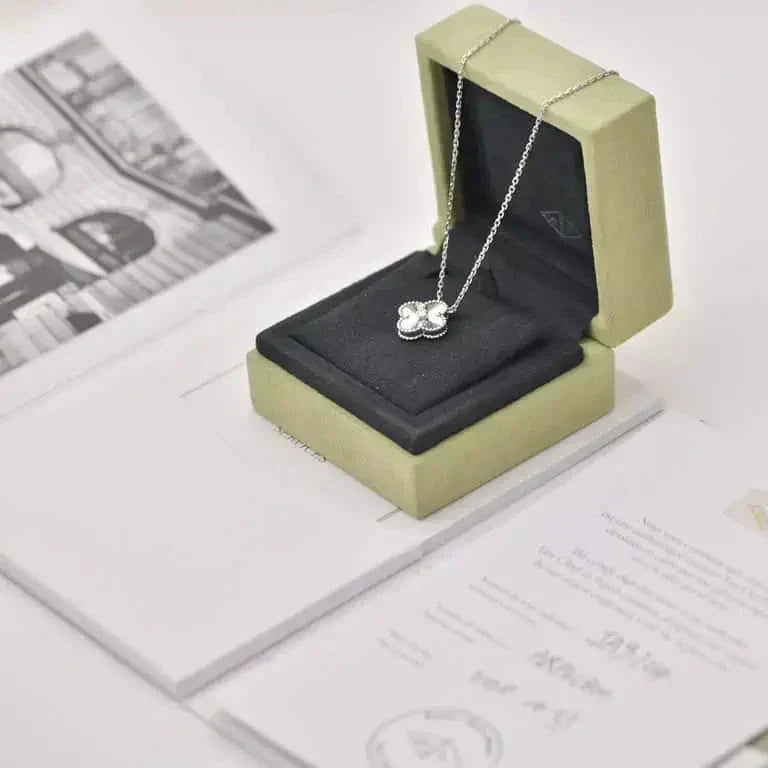 VCA CLOVER 15MM DIAMOND LASER NECKLACE SILVER