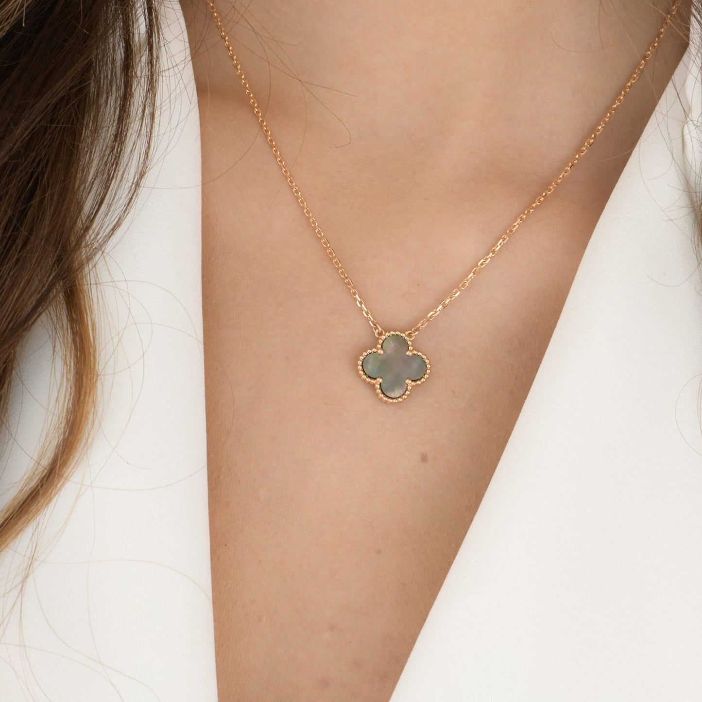 VCA CLOVER 15MM GRAY MOTHER OF PEARL NECKLACE