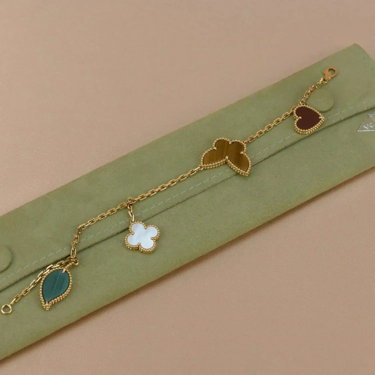 VCA LUCKY SPRING 5 MOTIF GOLD BRACELET