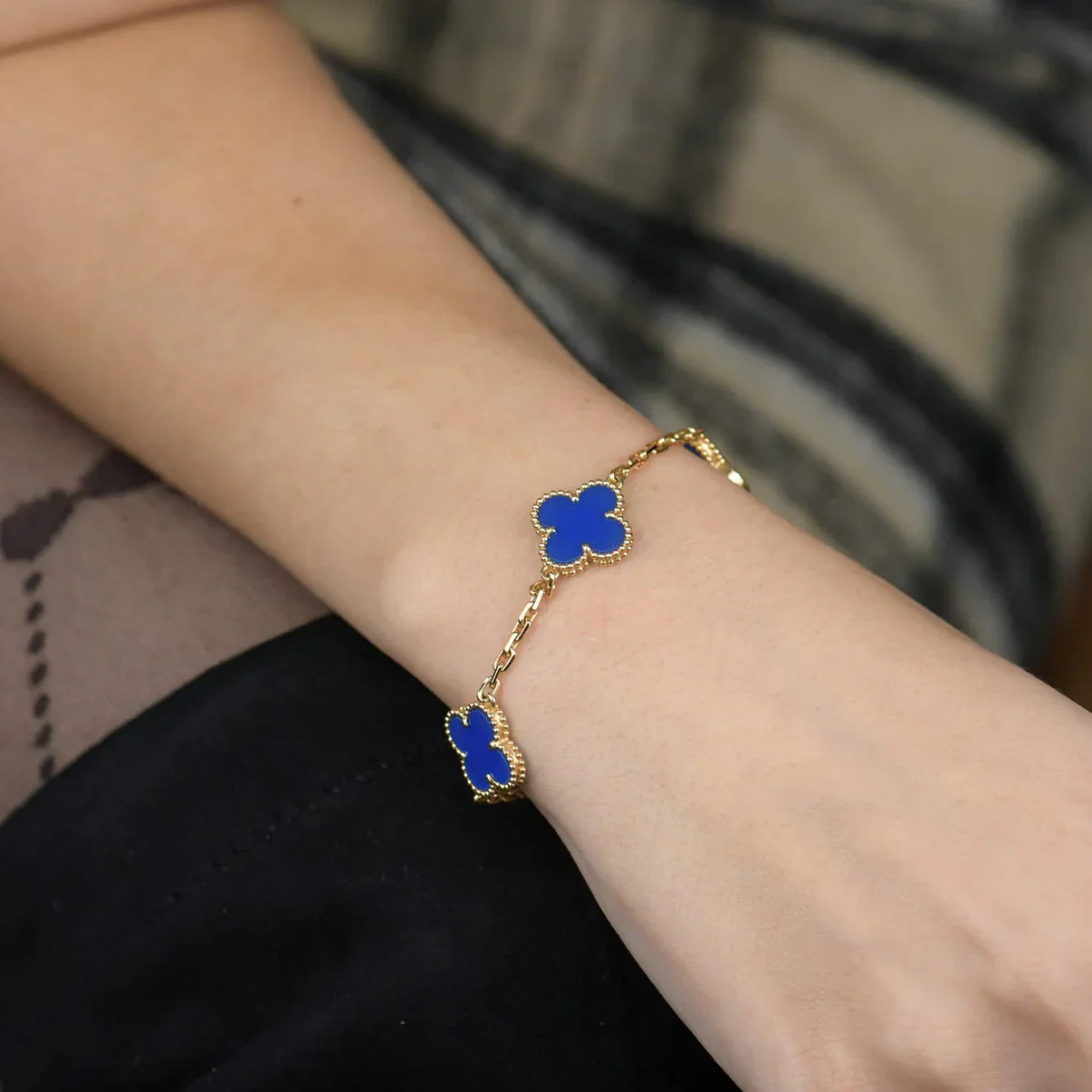 VCA CLOVER 5 MOTIF BLUE AGATE BRACELET COLLECTION