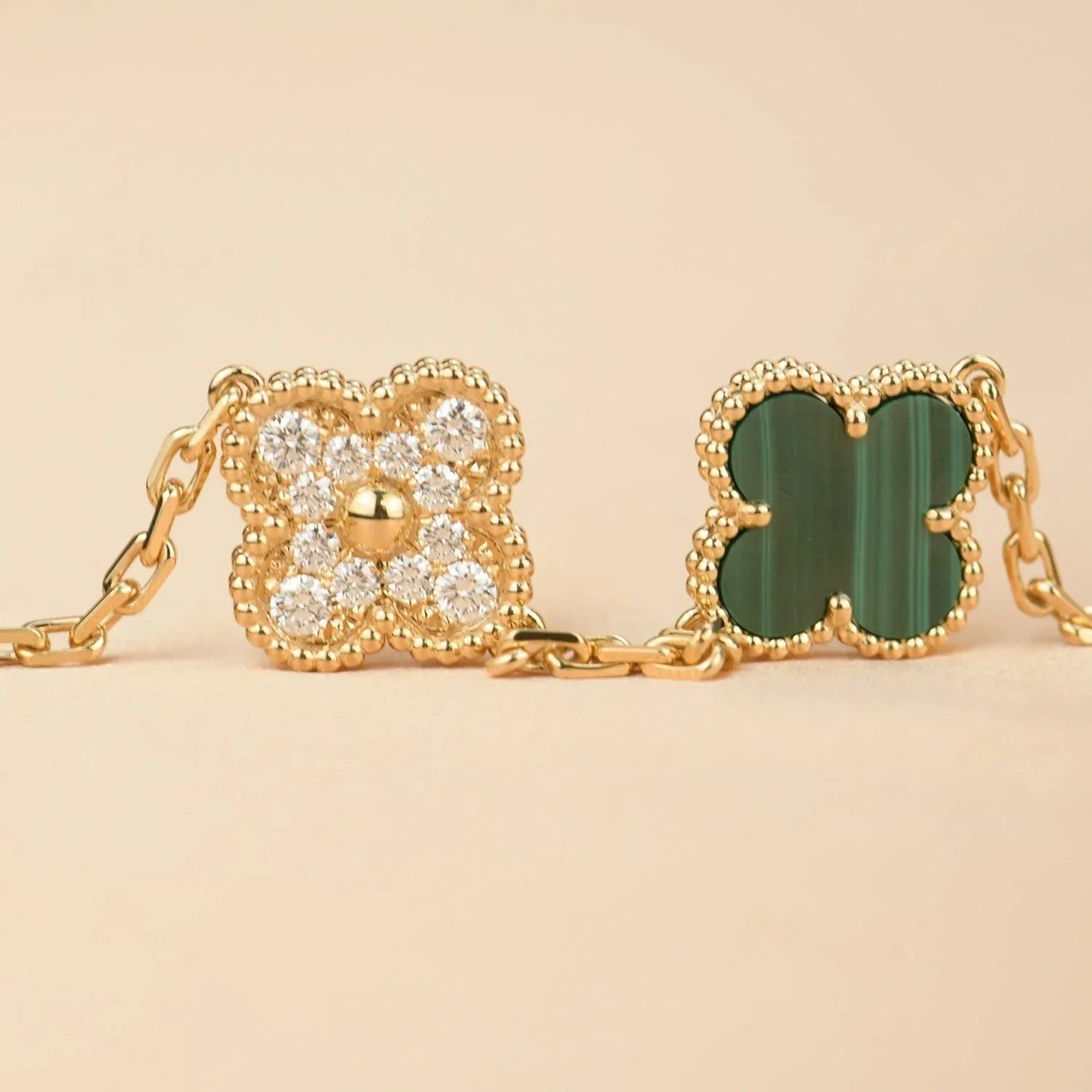 VCA CLOVER 5 MOTIF MALACHITE BRACELET COLLECTION