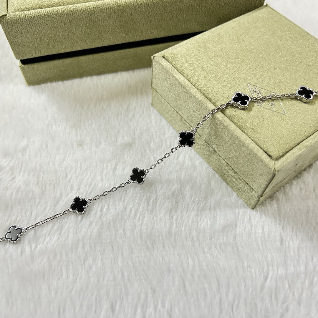 VCA CLOVER 6 MOTIF ONYXS BRACELET