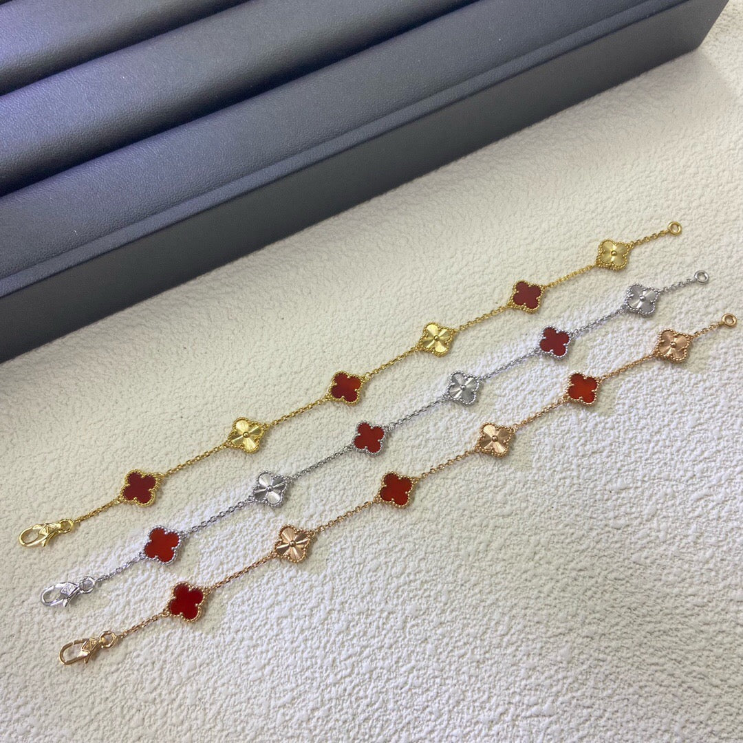VCA CLOVER 6 MOTIF RED AGATE LASER BRACELET
