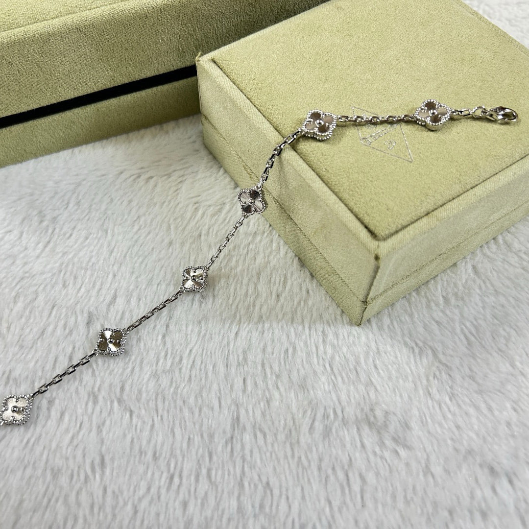 VCA CLOVER 6 MOTIF DIAMOND BRACELET