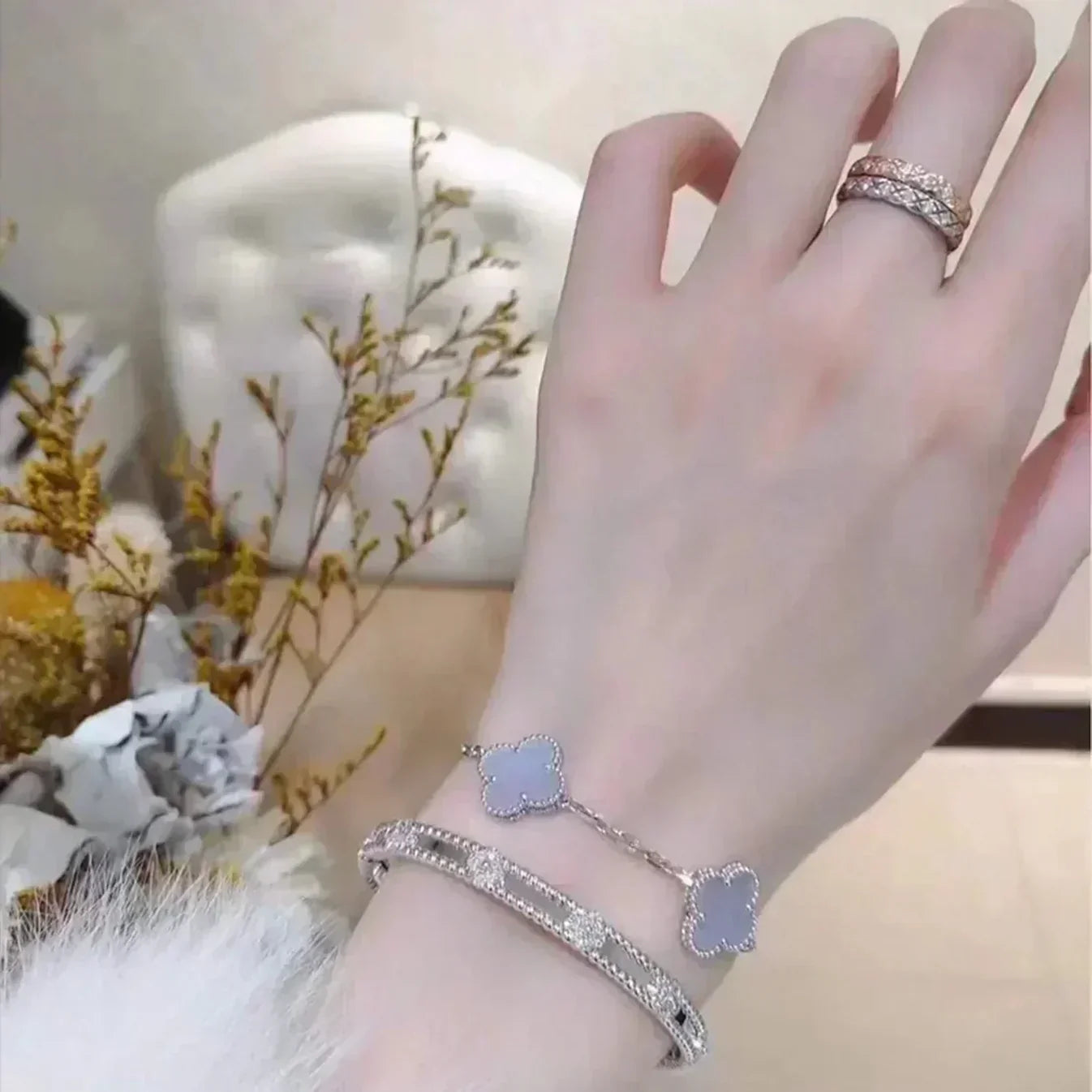 VCA CLOVER 5 MOTIF PURPLE CHALCEDONY BRACELET COLLECTION