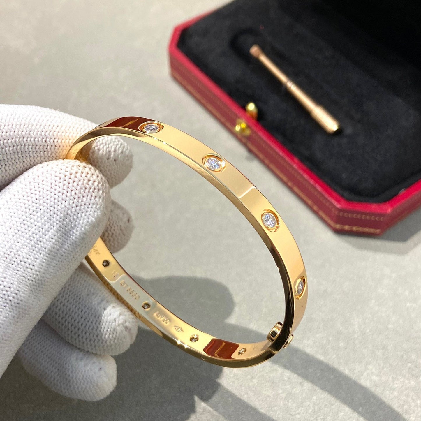 CARTIER LOVE BRACELET 6.1MM 10 DIAMONDS