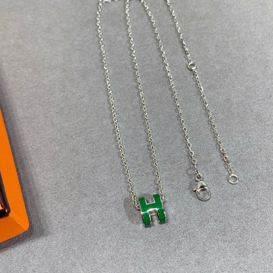 HERMES POP H GREEN NECKLACE SILVER AND GOLD