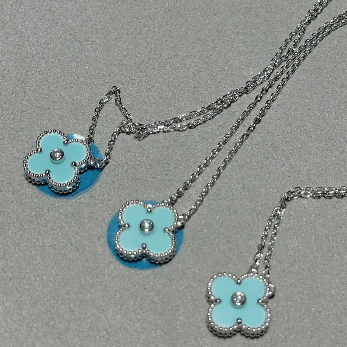 VCA CLOVER 1 DIAMOND LIGHT BLUE SILVER NECKLACE