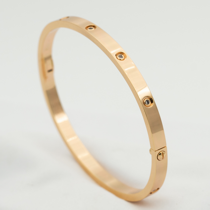 CARTIER LOVE BRACELET 3.65MM 10 DIAMONDS