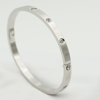 CARTIER LOVE BRACELET 3.65MM 10 DIAMONDS