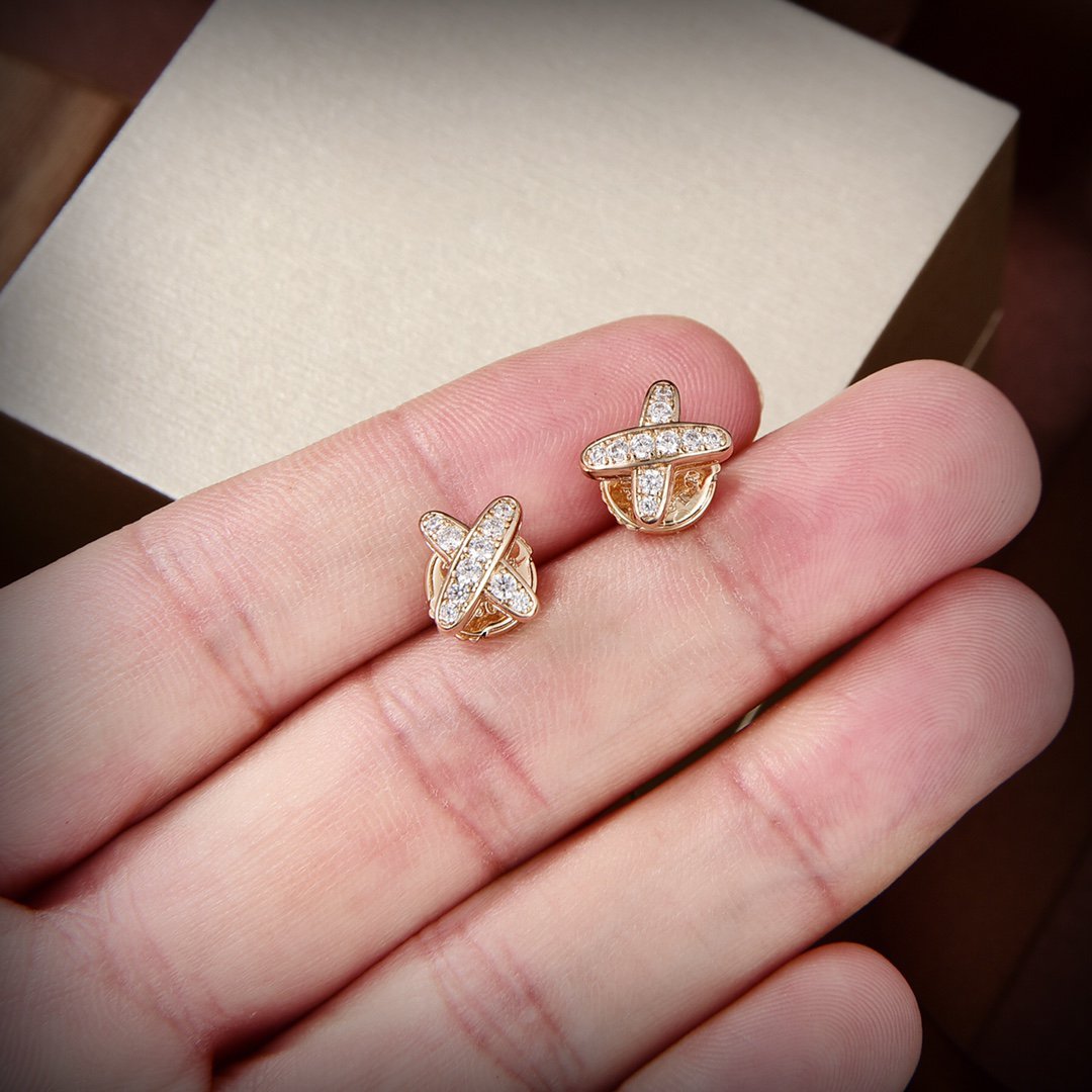 CHAUMET JEUX DE GOLD DIAMOND EARRINGS